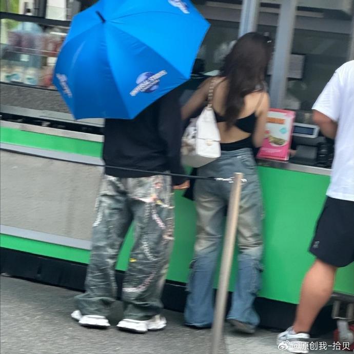 Danh tính bạn gái mới của Huỳnh Hiểu Minh: Kém 22 tuổi, mới yêu đã hưởng đặc quyền chưa tình cũ nào có được- Ảnh 3.