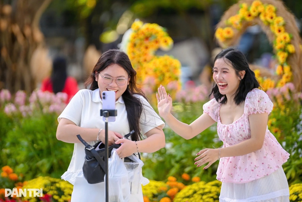 Vì sao du lịch TPHCM kiếm hơn 12.000 tỷ đồng chỉ trong 9 ngày? - 5