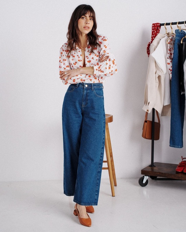 Mùa xuân, mùa diện quần jeans xanh 5 Mùa xuân, mùa diện quần jeans xanh - Ảnh 5.