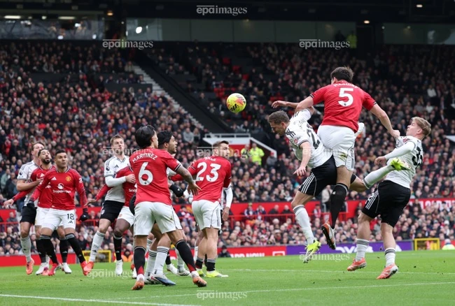 ly-do-man-united-giu-lai-maguire (3).jpg