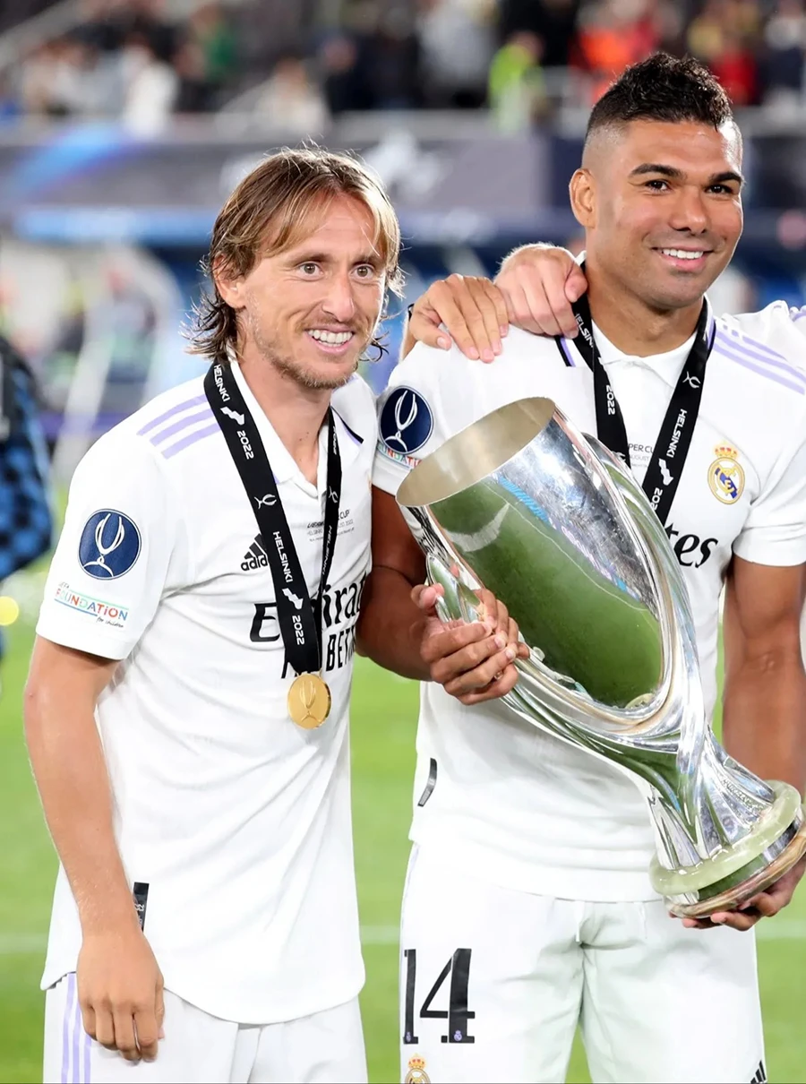 Casemiro và Modric đã cùng nhau giành nhiều thành công tại Real Madrid. ẢNH: SUN SPORTS casemiro-modric.jpg