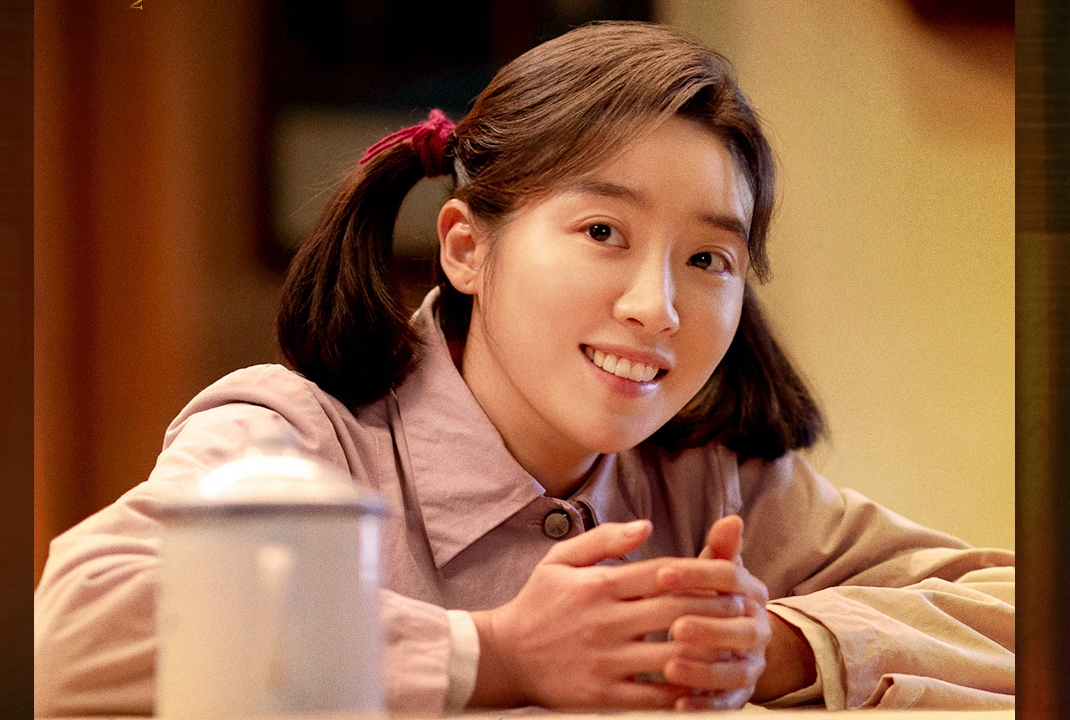 Mỹ nhân U32 vẫn bất chấp đóng thiếu nữ 14 tuổi, nũng nịu như công chúa khiến ai nấy sởn da gà- Ảnh 2.