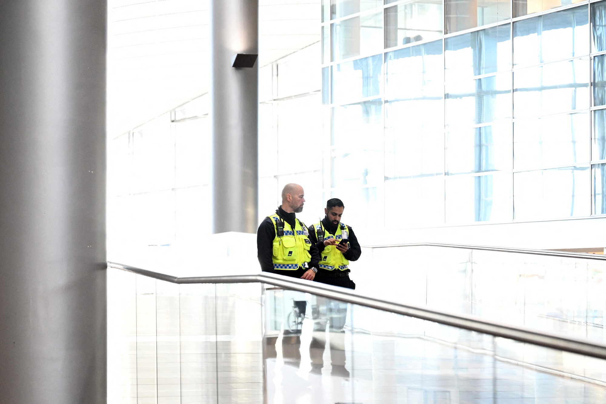 Châu Âu ứng phó drone xâm nhập sân bay như thế nào? - Ảnh 2.