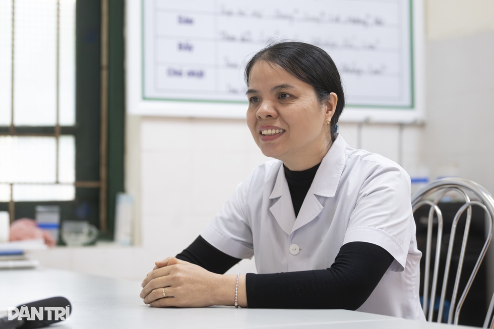 Những blouse trắng gác tuổi xuân làm bảo mẫu trọn đời ở làng anh hùng - 7