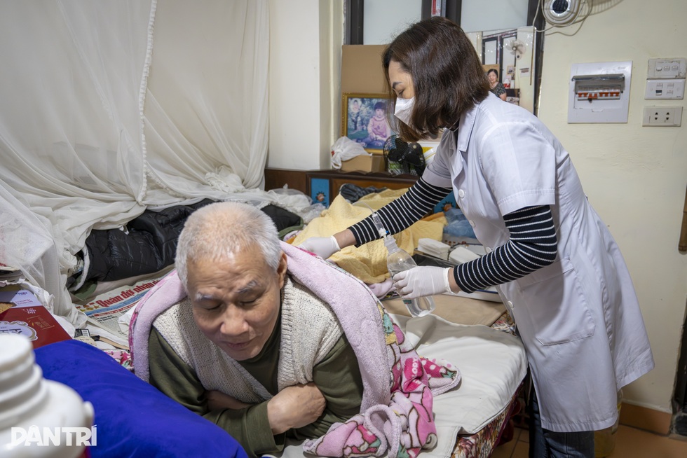 Những blouse trắng gác tuổi xuân làm bảo mẫu trọn đời ở làng anh hùng - 10