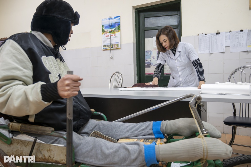 Những blouse trắng gác tuổi xuân làm bảo mẫu trọn đời ở làng anh hùng - 11