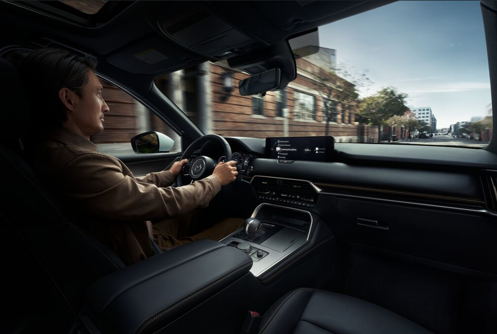 Giá bán chính thức Mazda CX-90 2.5 PHEV: 2,479 tỷ đồng cùng quà tặng đặc quyền cao cấp - 4