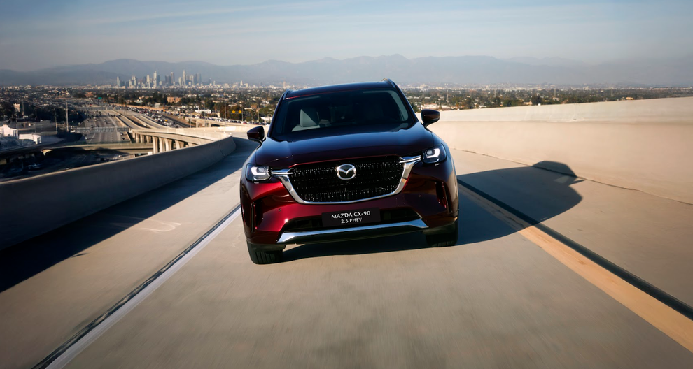 Giá bán chính thức Mazda CX-90 2.5 PHEV: 2,479 tỷ đồng cùng quà tặng đặc quyền cao cấp - 5