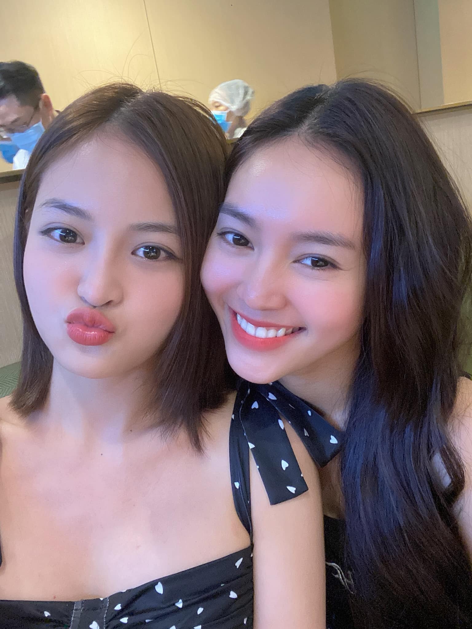 Showbiz Việt ngày Vía Thần tài: Lan Ngọc tặng vàng, 1 sao nữ dâng mâm cúng toàn tiền vàng gây choáng! - Ảnh 9.