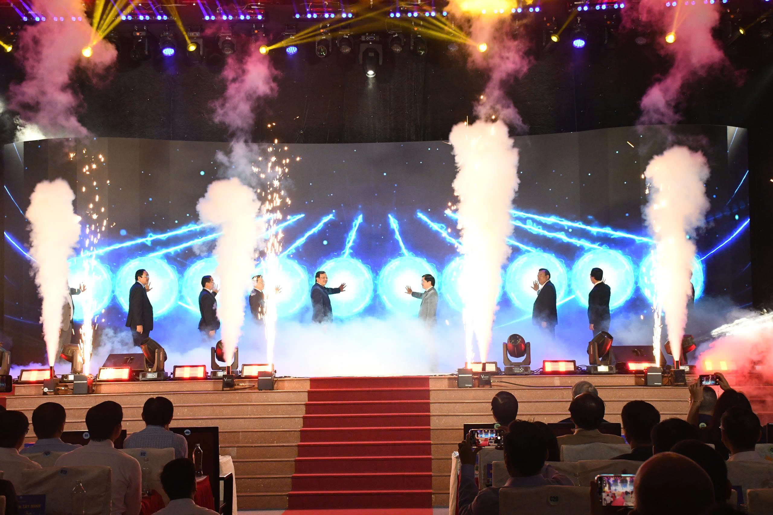 Tây Ninh tri ân doanh nghiệp với hơn 537 tỉ đồng cho an sinh xã hội năm 2026 - Ảnh 9.