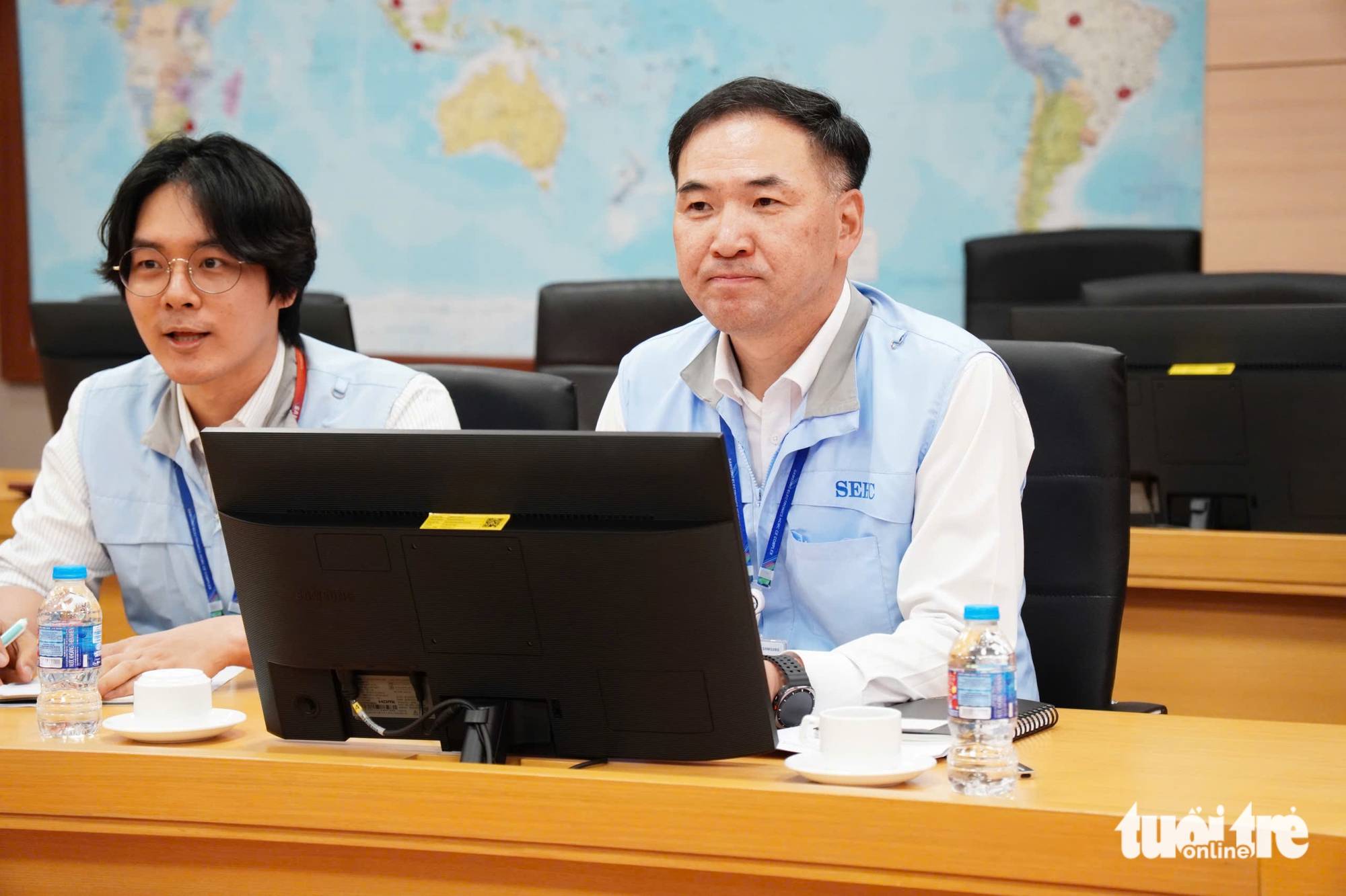 Phó chủ tịch UBND TP.HCM Trần Thị Diệu Thúy thăm Samsung, FPT dịp Tết Bính Ngọ 2026 2 Phó chủ tịch UBND TP.HCM Trần Thị Diệu Thúy thăm Samsung, FPT dịp Tết Bính Ngọ 2026 - Ảnh 2.