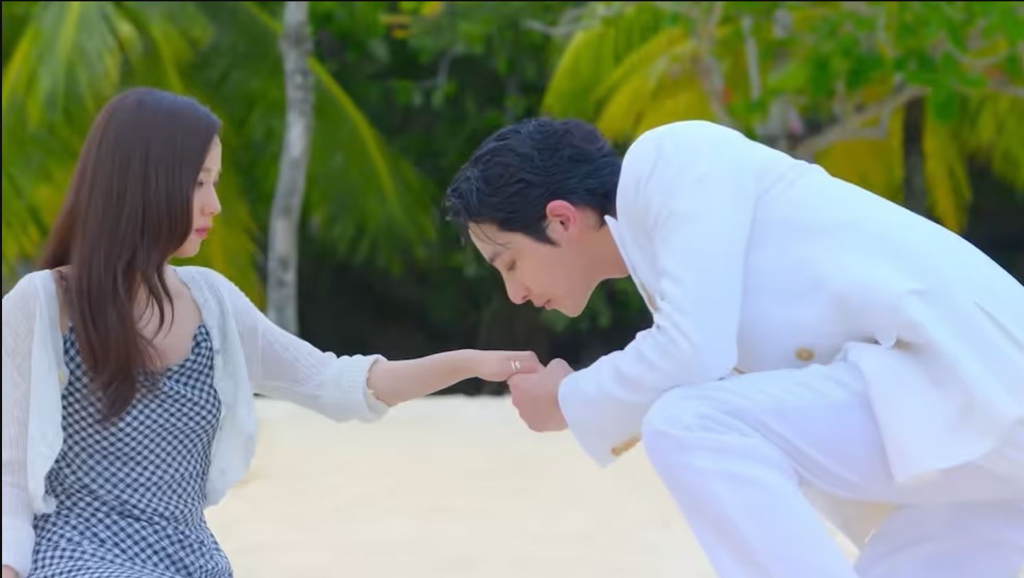 Nữ thần ngôn tình đẹp nhất Hàn Quốc đây rồi: 31 tuổi mà như mới 16, đóng 1 phim diện tận 250 bộ đồ- Ảnh 3. Nữ thần ngôn tình đẹp nhất Hàn Quốc đây rồi: 31 tuổi mà như mới 16, đóng 1 phim diện tận 250 bộ đồ- Ảnh 3.