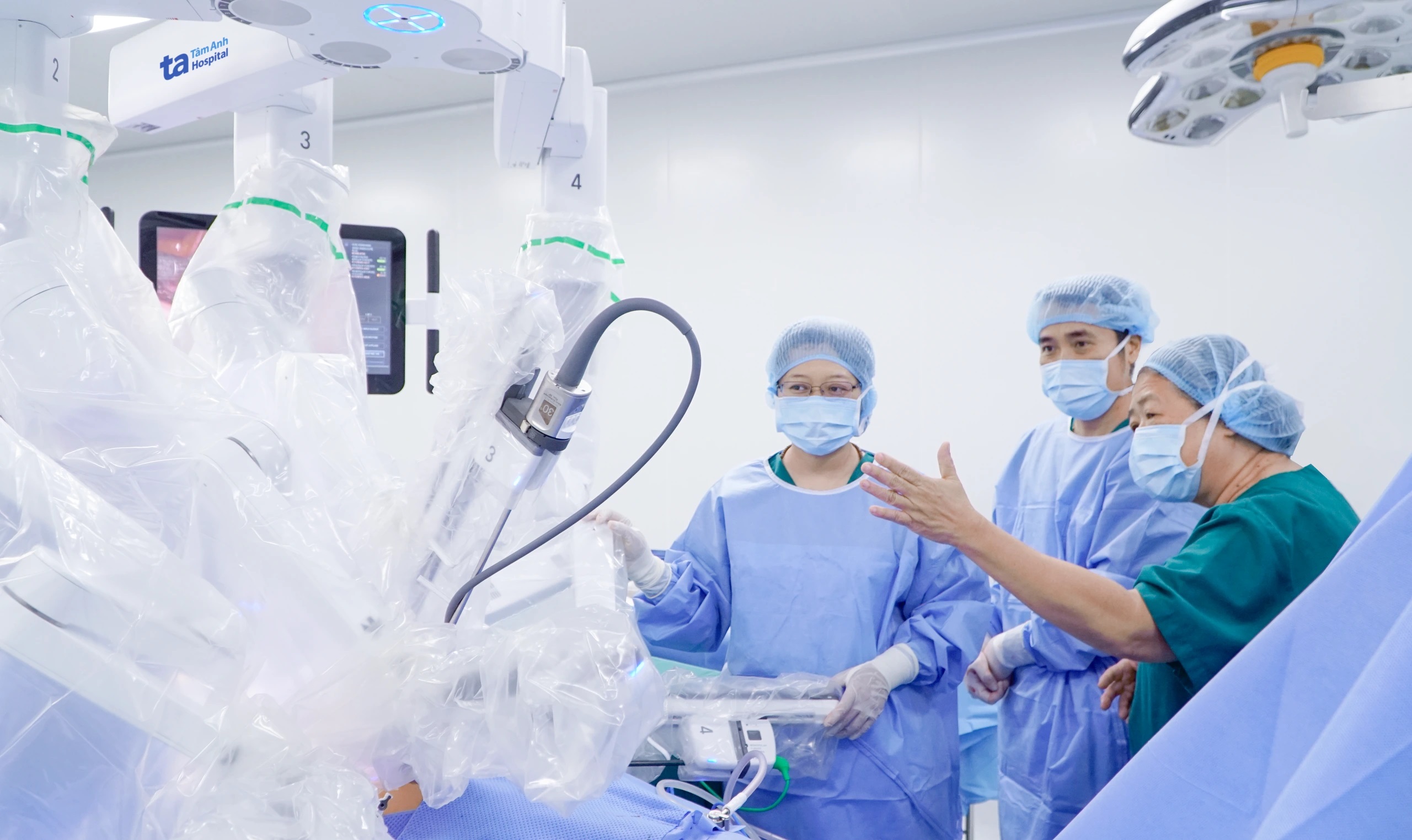 Ngày Thầy thuốc Việt Nam 27.2: Thầy thuốc Việt lập kỳ tích- Ảnh 2. Ngày Thầy thuốc Việt Nam 27.2: Thầy thuốc Việt lập kỳ tích- Ảnh 2.