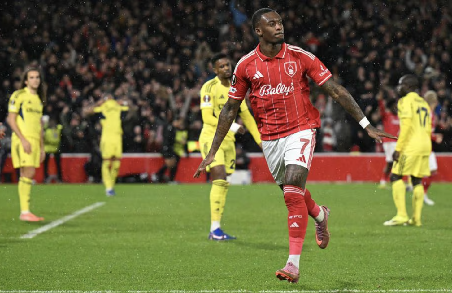 Nottingham Forest thua sân nhà vẫn vượt vòng play-off Europa League 5 Nottingham Forest thua sân nhà vẫn vượt vòng play-off Europa League - Ảnh 5.