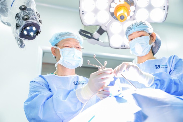 Bệnh viện Tâm Anh lập kỷ lục châu Á về phẫu thuật não bằng Robot AI 4 Bệnh viện Tâm Anh lập kỷ lục châu Á về phẫu thuật não bằng Robot AI - Ảnh 4.
