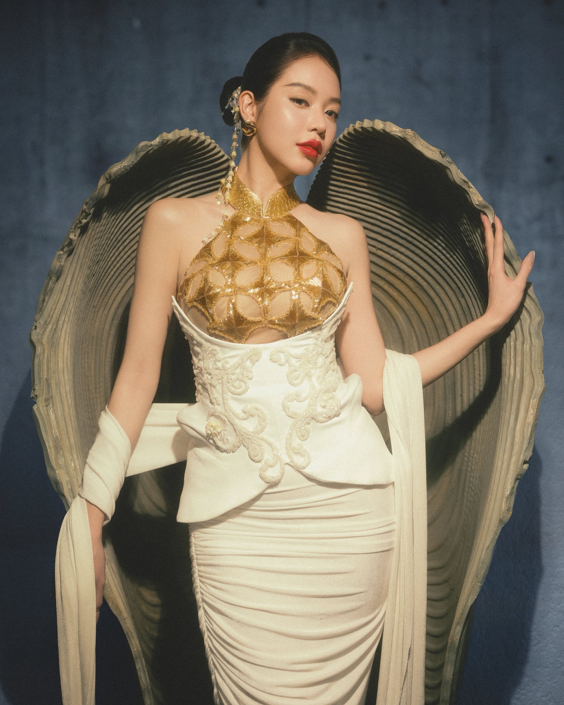 Phong cách hở bạo của Hoa hậu Thanh Thủy sau khi hết nhiệm kỳ - 2 Phong cách hở bạo của Hoa hậu Thanh Thủy sau khi hết nhiệm kỳ - 2