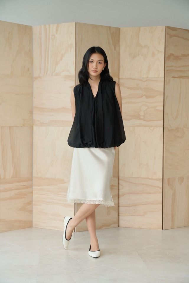 Tô điểm nét ngọt ngào cùng áo dáng phồng đầu xuân- Ảnh 6. Tô điểm nét ngọt ngào cùng áo dáng phồng đầu xuân- Ảnh 6.