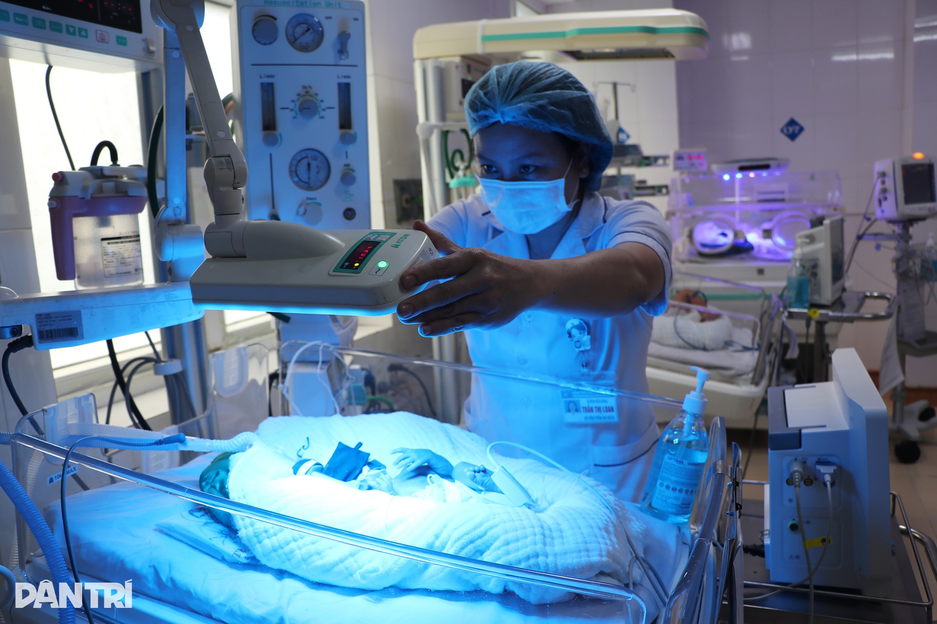 Nơi cuộc chiến giữ sinh mệnh trẻ sinh non được tính bằng giây - 3