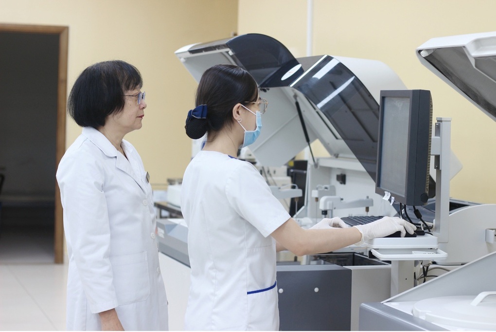 Nữ phó giáo sư và hành trình 45 năm “giải mã” những tín hiệu thầm lặng của cơ thể - 2