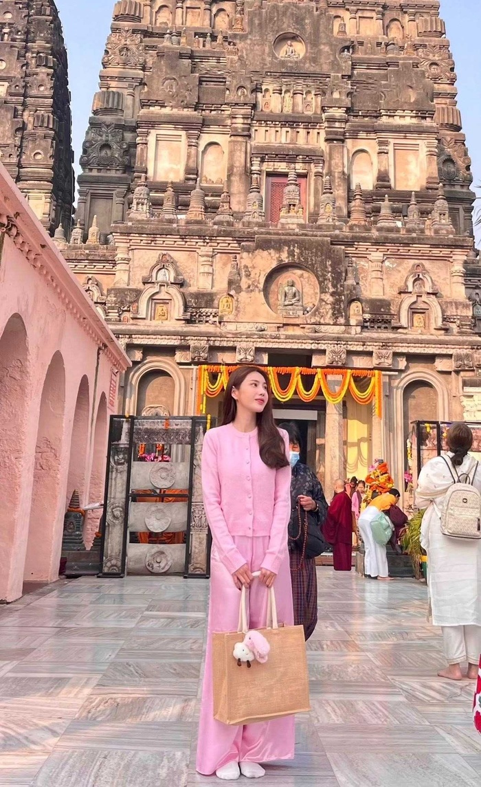 Cái Tết lạ của Công Vinh - Thủy Tiên