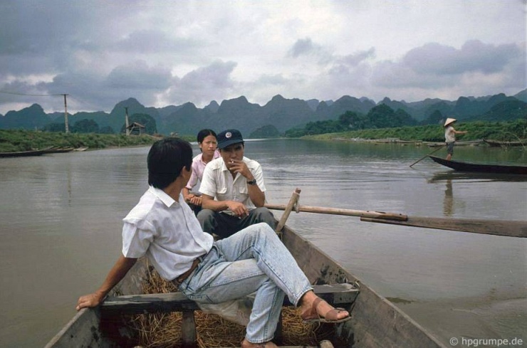 Chùa Hương qua ống kính khách quốc tế 35 năm trước - 5