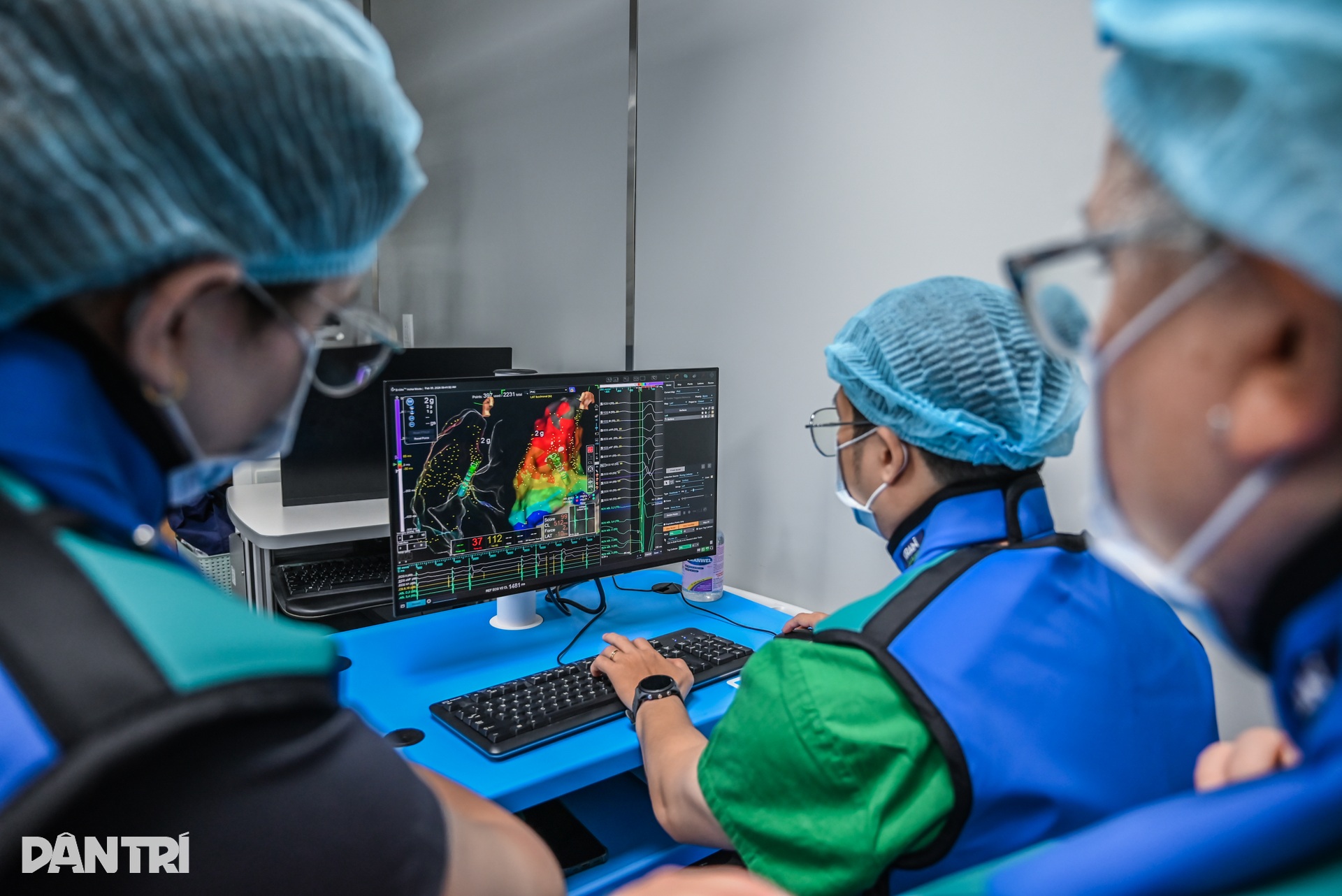 Hồi sinh nhịp tim bằng công nghệ lập bản đồ điện học thế hệ mới - 7