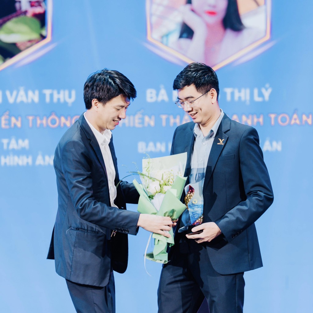 BS.CKI Trần Văn Thụ - Người “giải mã” những ẩn số dưới lớp phim đen trắng - 5