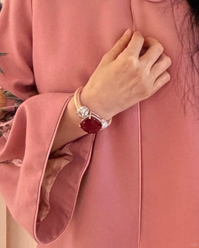 Tuột dốc nhưng không ai đọ lại mới là Phạm Băng Băng!- Ảnh 3. Tuột dốc nhưng không ai đọ lại mới là Phạm Băng Băng!- Ảnh 3.