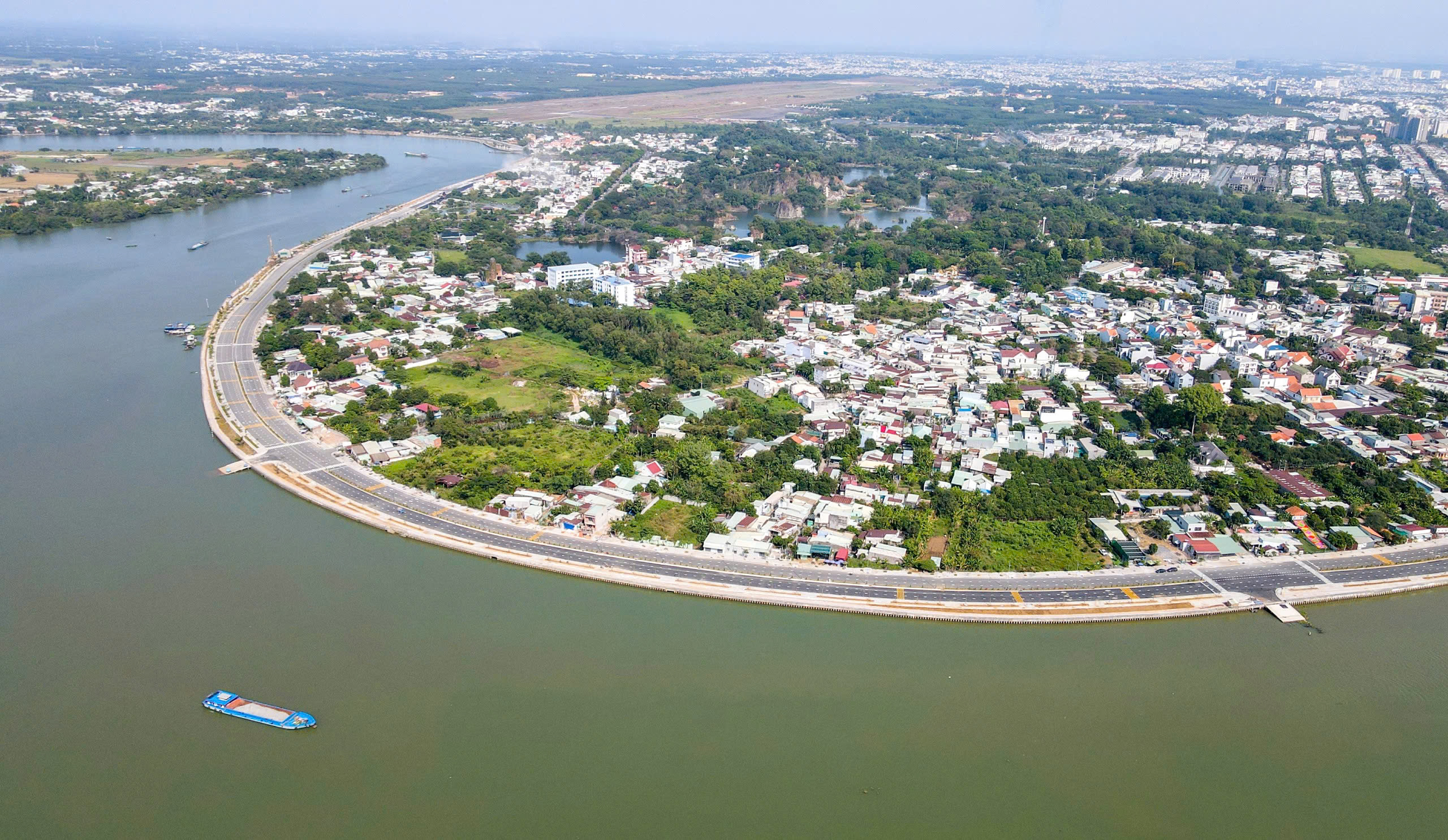Đồng Nai chú trọng phát triển đô thị sân bay Long Thành, khu đô thị ven sông - Ảnh 2.
