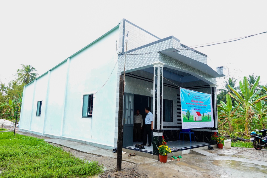 Mẹ ơi từ giờ mình không sợ mưa dột ướt giường ngủ nữa rồi! - 5 Mẹ ơi từ giờ mình không sợ mưa dột ướt giường ngủ nữa rồi! - 5