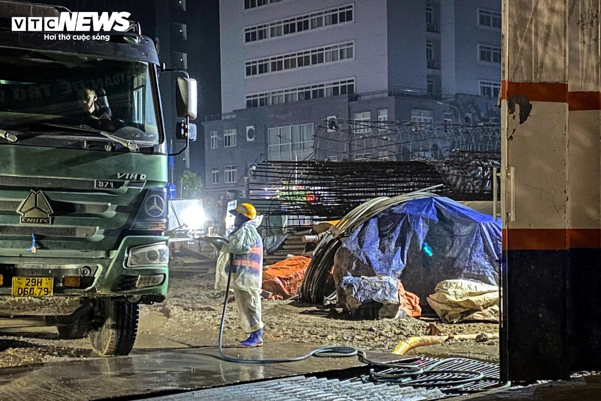 Công nhân muốn nghỉ hết rằm tháng Giêng, doanh nghiệp đưa xe lên tận bản đón thợ- Ảnh 3.