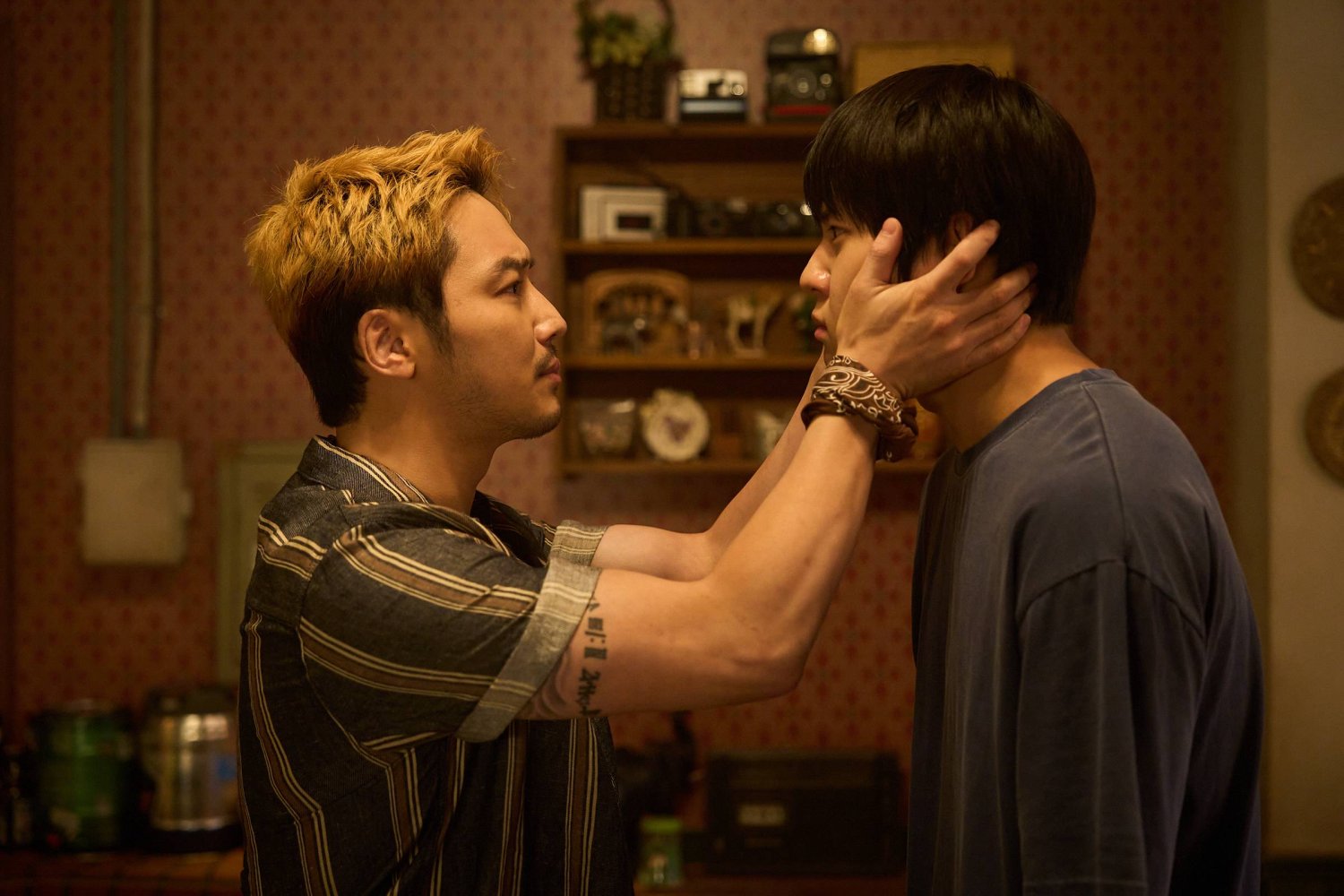 Pavane: Bản nhạc buồn về những con người không dám tin mình xứng đáng được yêu- Ảnh 9.