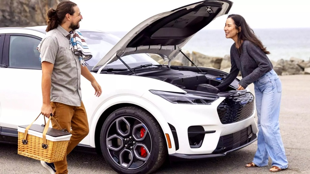 Ford tính phí cho khoang hành lý phía trước của xe điện Mustang Mach-E - 2