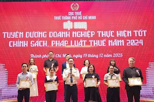 Thuế TP.HCM thu ngân sách gần 582.000 tỉ đồng