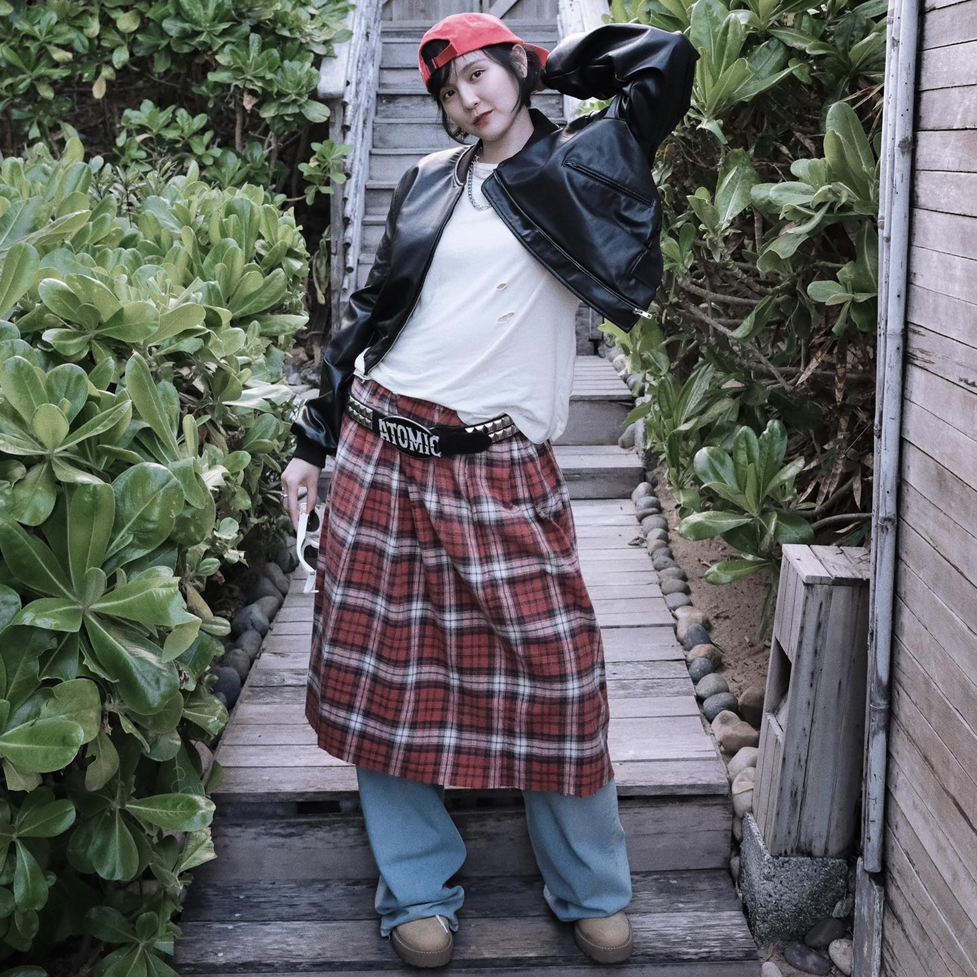 Hải Tú xuất hiện bên Sơn Tùng M-TP, diện mạo nàng thơ thay đổi gây chú ý - 5 Hải Tú xuất hiện bên Sơn Tùng M-TP, diện mạo nàng thơ thay đổi gây chú ý - 5