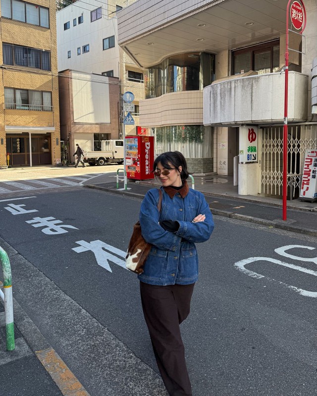 Thời trang denim và những cách mặc không bao giờ cũ- Ảnh 2. Thời trang denim và những cách mặc không bao giờ cũ- Ảnh 2.