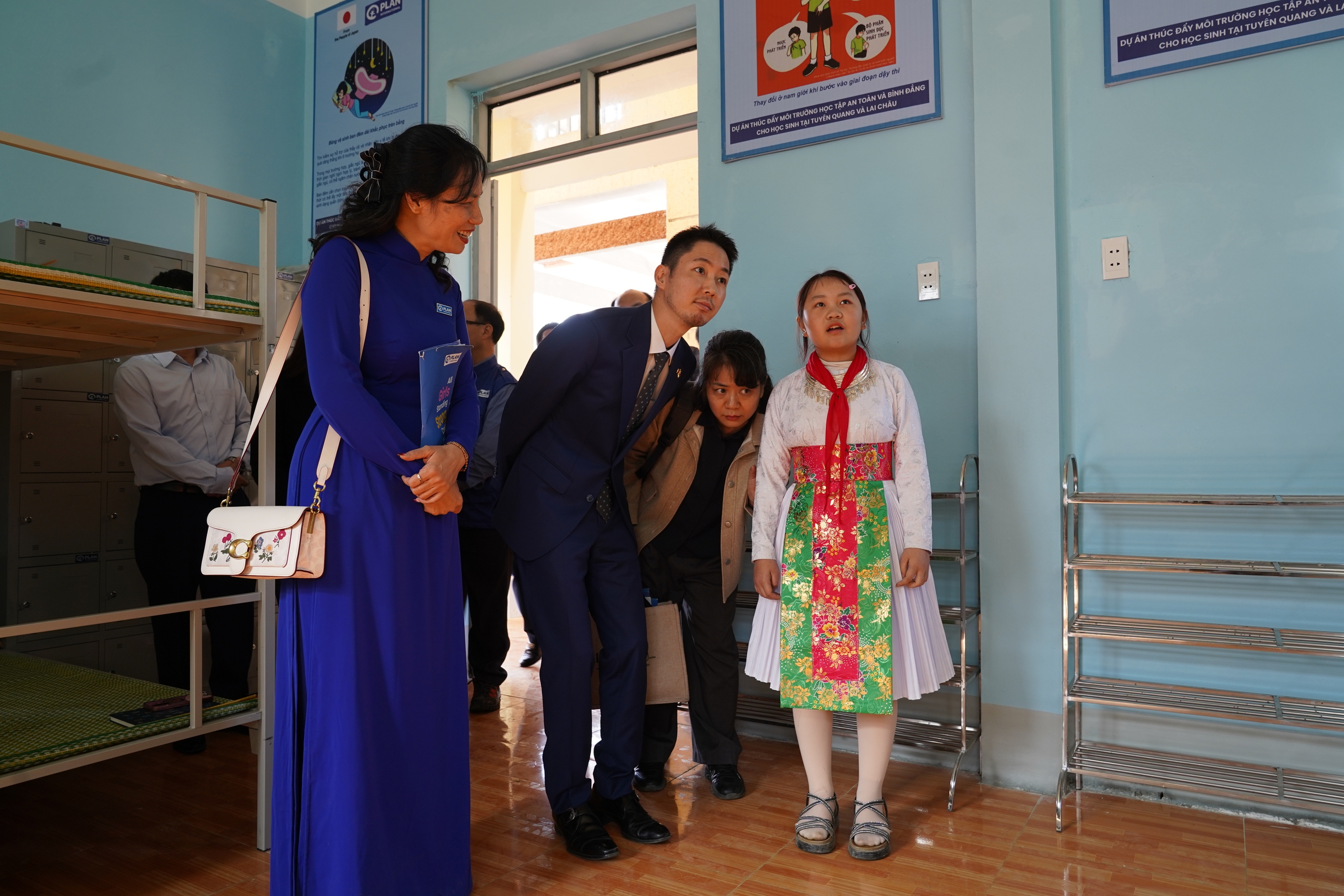 - Ảnh 4. - Ảnh 4.