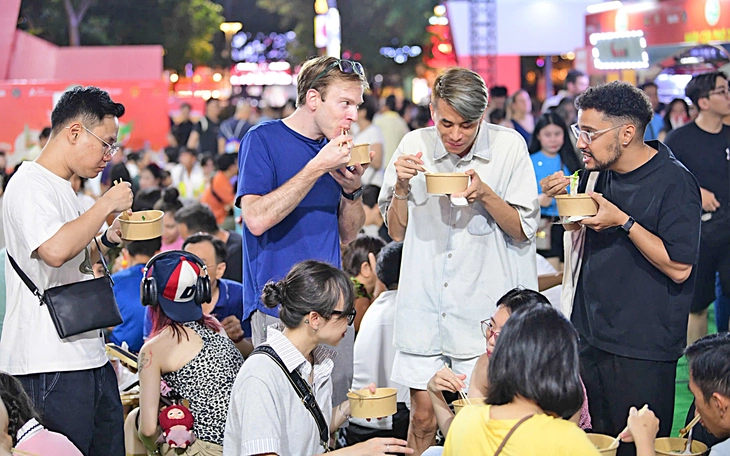 PNJ thay tổng giám đốc - Ảnh 4.