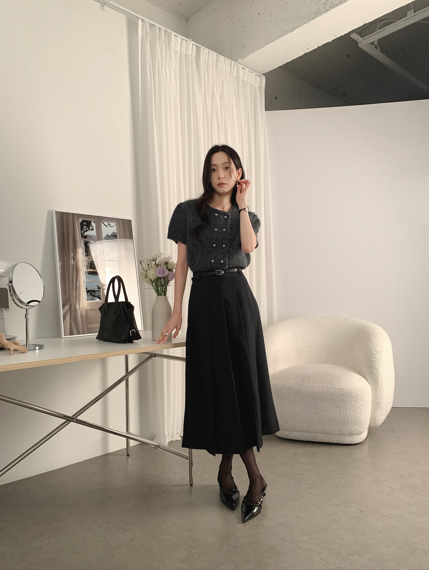 Hai mẫu chân váy công sở đang dẫn đầu về độ hot: Tôn dáng cực đỉnh, mặc lên chuẩn thanh lịch- Ảnh 5. Hai mẫu chân váy công sở đang dẫn đầu về độ hot: Tôn dáng cực đỉnh, mặc lên chuẩn thanh lịch- Ảnh 5.