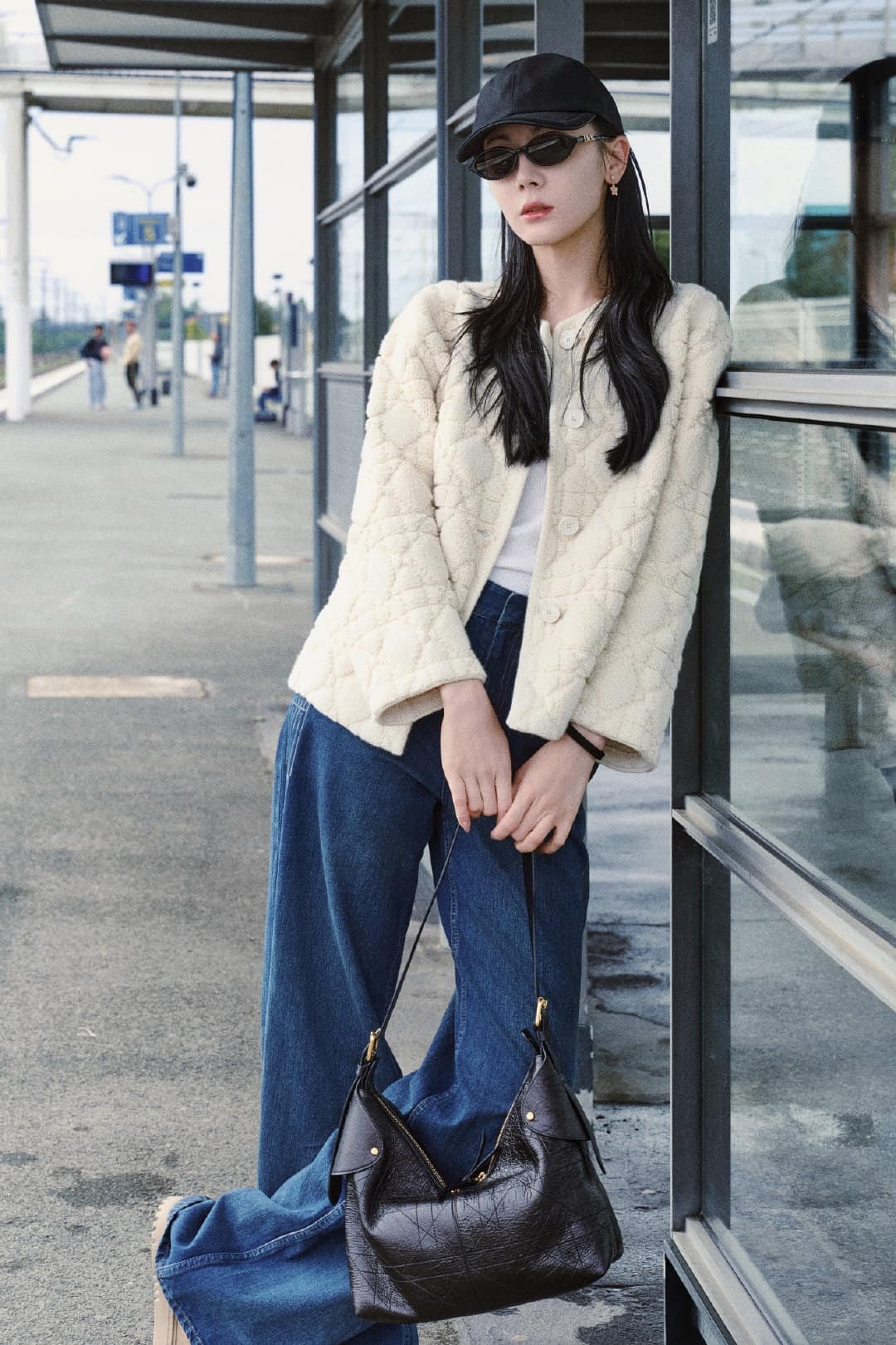 Mỹ nhân cả đời không biết xấu là gì: Mặt đẹp dáng đẹp, đến style cũng ngất ngây lòng người- Ảnh 9. Mỹ nhân cả đời không biết xấu là gì: Mặt đẹp dáng đẹp, đến style cũng ngất ngây lòng người- Ảnh 9.