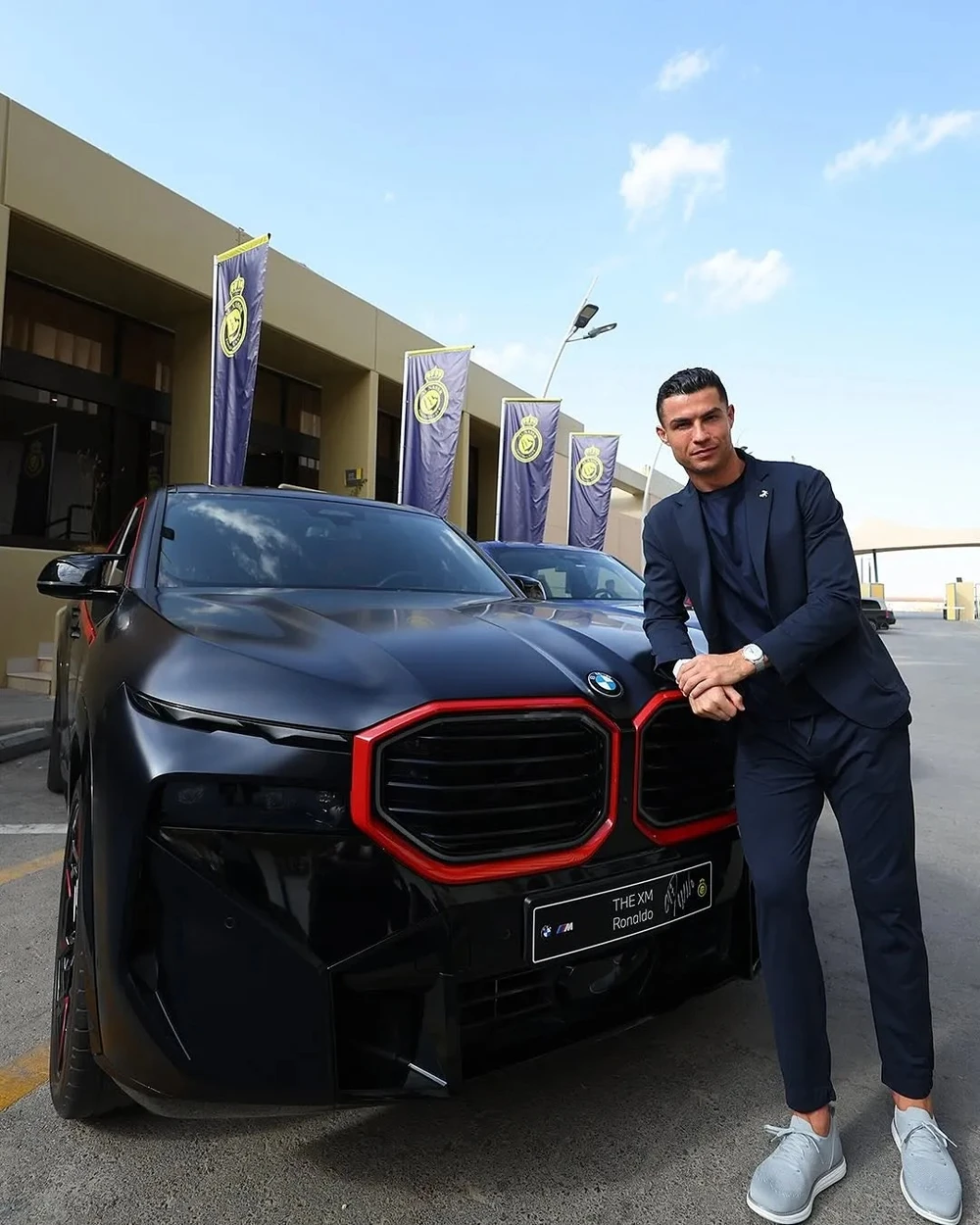 Ronaldo trở thành tỉ phú đầu tiên trong làng bóng đá. Nguồn: instagram @alnassr de-che-kinh-doanh-khong-lo-cua-ronaldo-1.jpg