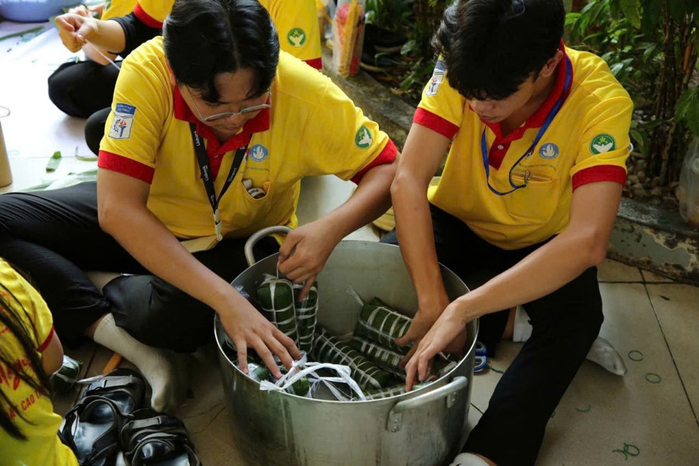 Nam sinh học cao đẳng trúng tuyển vào tập đoàn công nghệ hàng đầu thế giới - 2