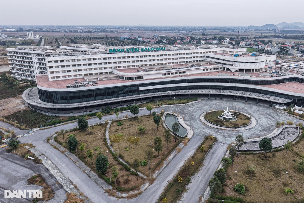 Ông Mai Tiến Dũng giới thiệu doanh nghiệp cho nguyên Bộ trưởng Kim Tiến - 2