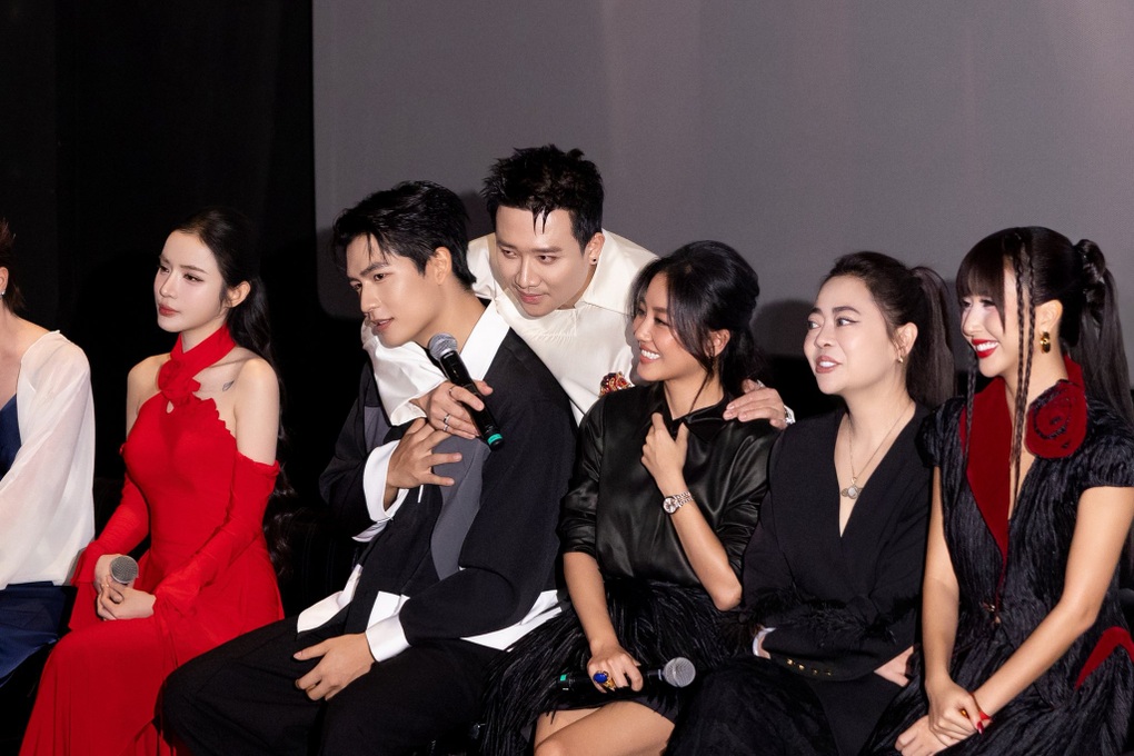 Văn Mai Hương chửi như hát hay bất ngờ gây sốt, cứu cả phim Trấn Thành? - 3