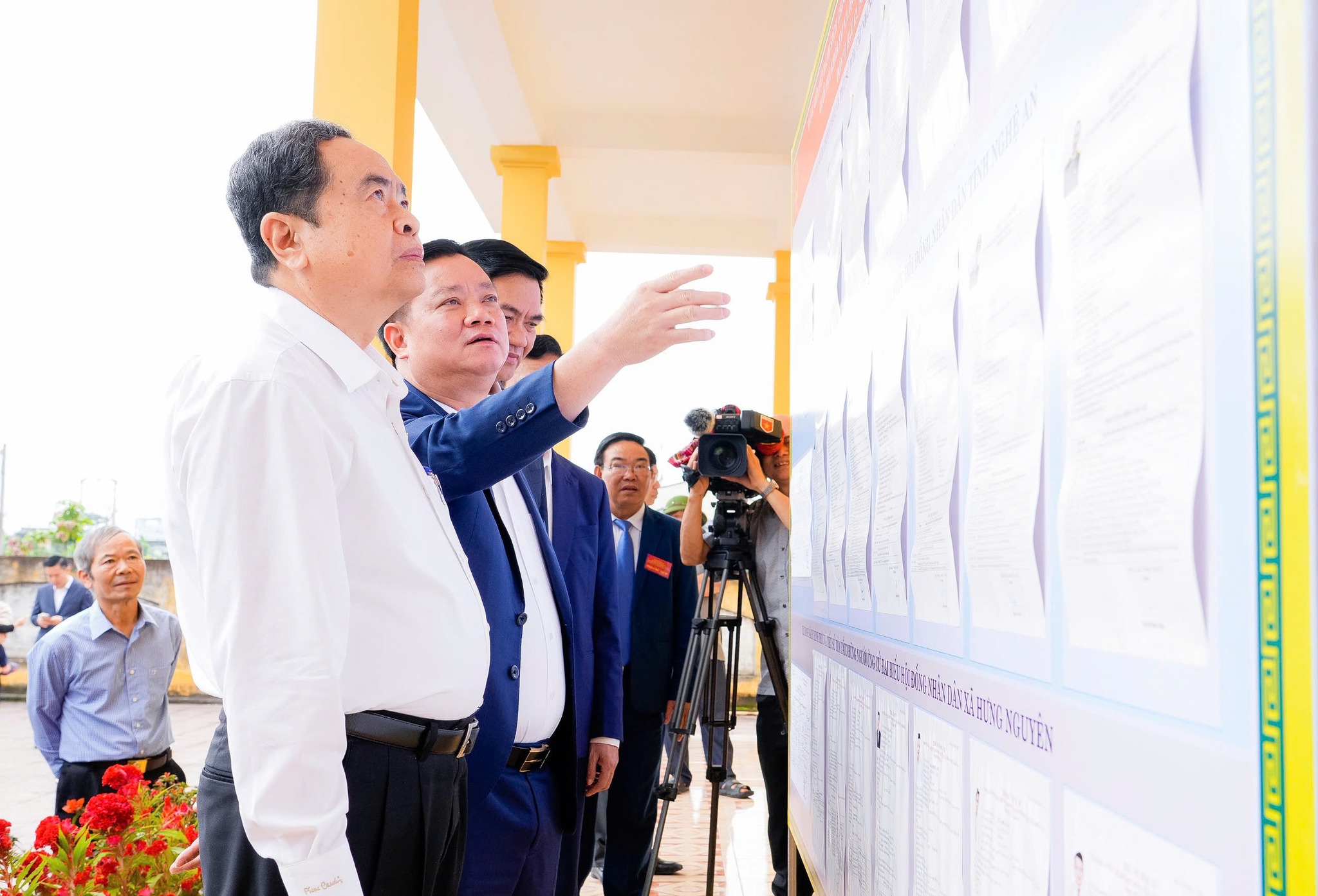 bầu cử - Ảnh 1.