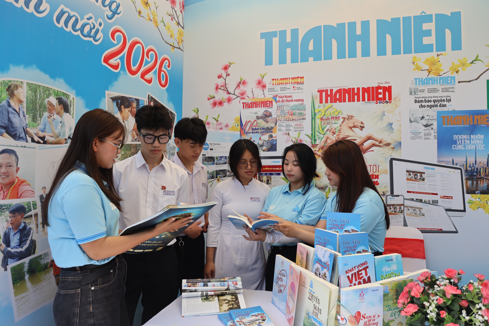 Rộn ràng Hội Báo xuân Đà Nẵng: Không gian gặp gỡ của tri thức và sáng tạo- Ảnh 8.