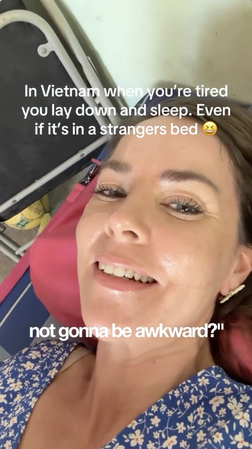 Nữ khách Tây bối rối khi được ông chú miền Tây mời lên giường ngủ chung với vợ con- Ảnh 3.