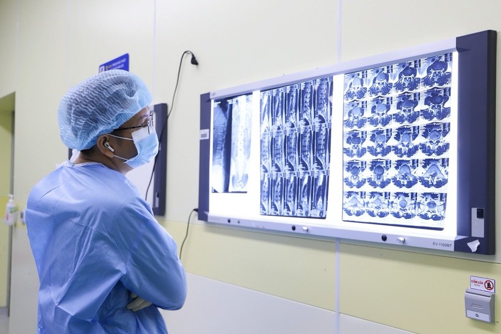 Hà Nội thí điểm AI phát hiện sớm ung thư, dùng thiết bị bay vận chuyển máu - 2