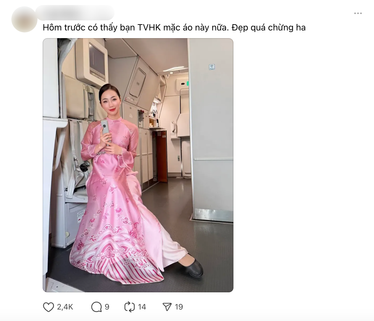 1772266614 924 Khi tiep vien duoc tu do dien ao dai ruc