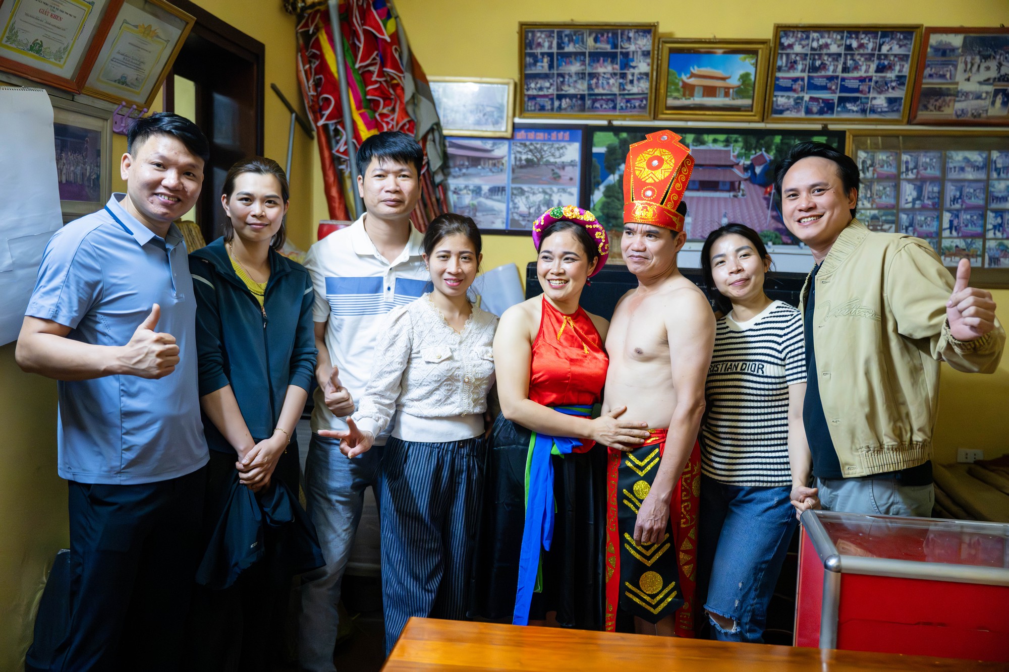 Câu chuyện ít biết về cặp đôi 11 năm thực hiện nghi lễ phồn thực “linh tinh tình phộc”- Ảnh 6. Câu chuyện ít biết về cặp đôi 11 năm thực hiện nghi lễ phồn thực “linh tinh tình phộc”- Ảnh 6.